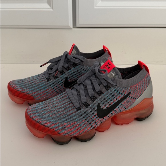 EUC Nike Air Women’s VaporMax Flyknit 3 Flash Crimson Orange sz 7 Sneakers Shoes - Picture 4 of 10